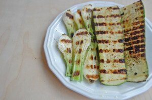 Grilled Zucchini and Leek Salad | AreYouKitchenMe.com