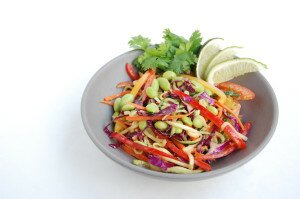 Raw Veggie Pad Thai| AreYouKitchenMe.com